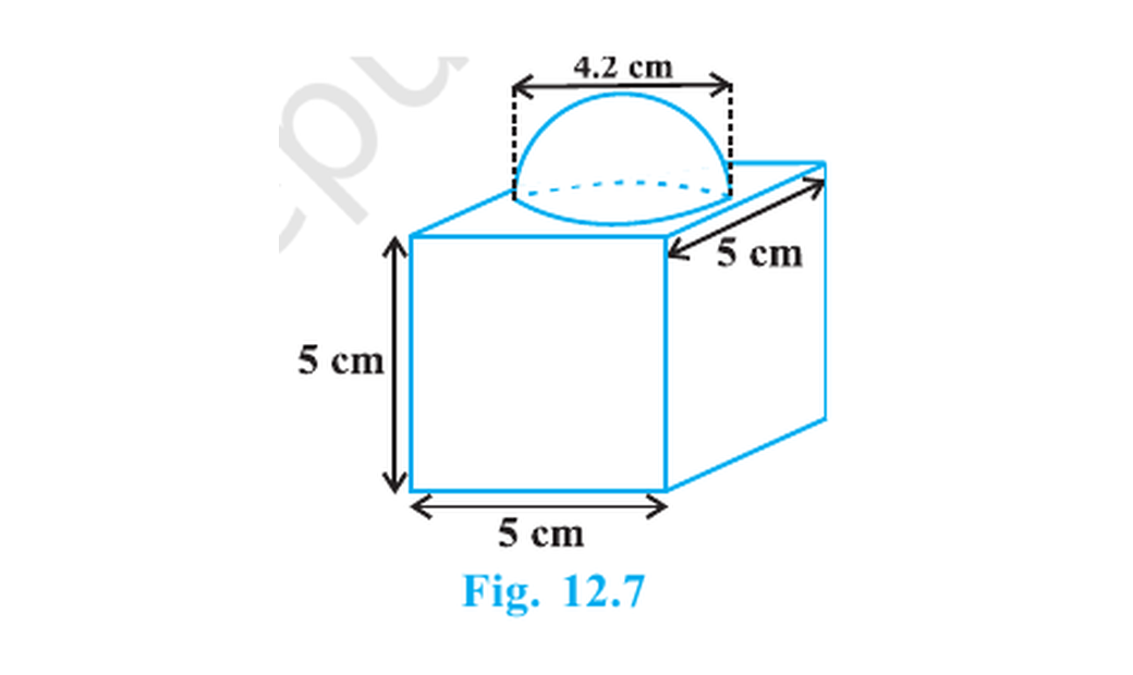 Decorative block formed by a hemisphere of diameter 4.2 centimetres on a cube of edge 5 centimetres.